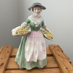 Daffy Down Dilly figurine